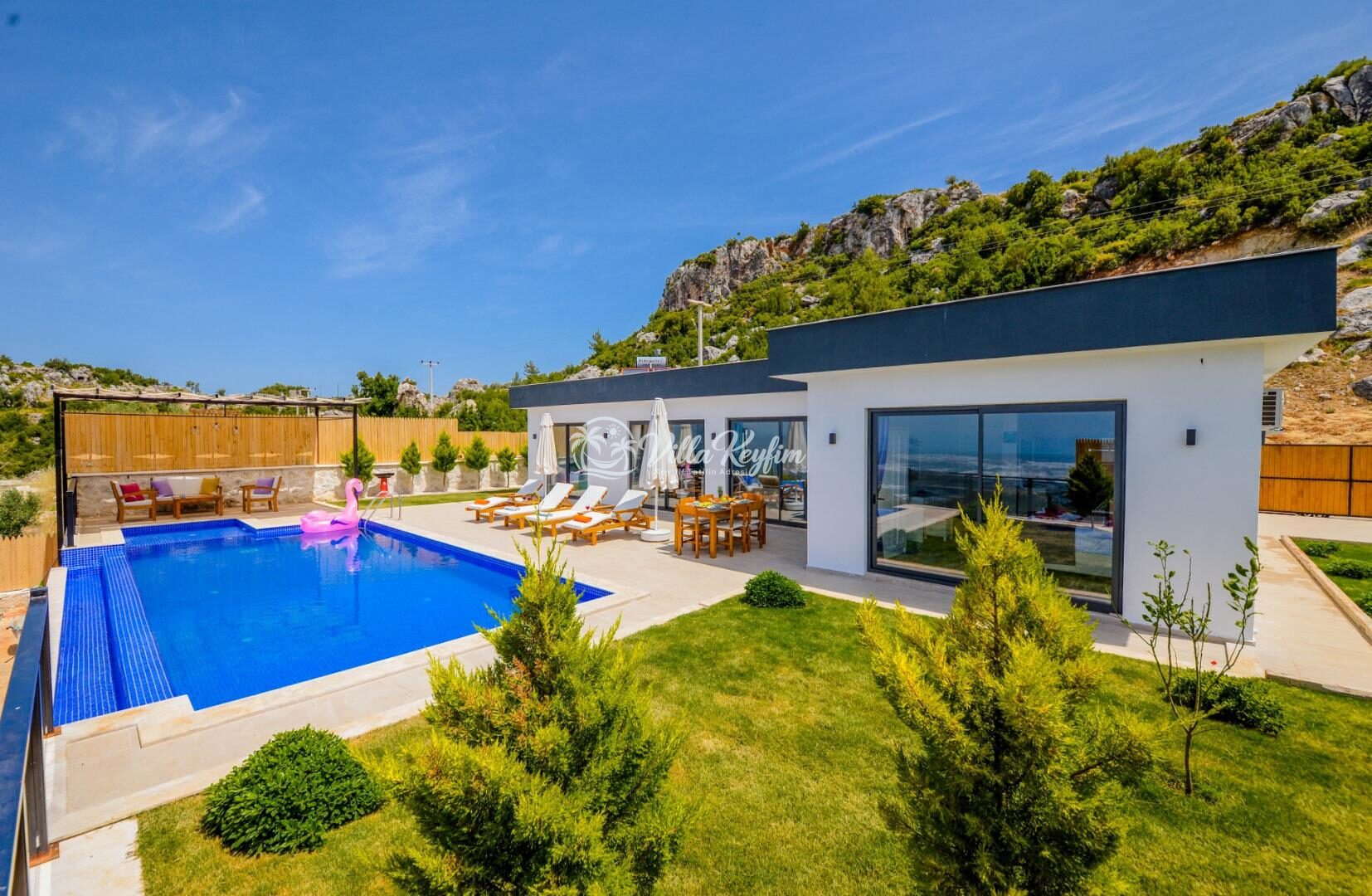Villa Neco Doğu — 4