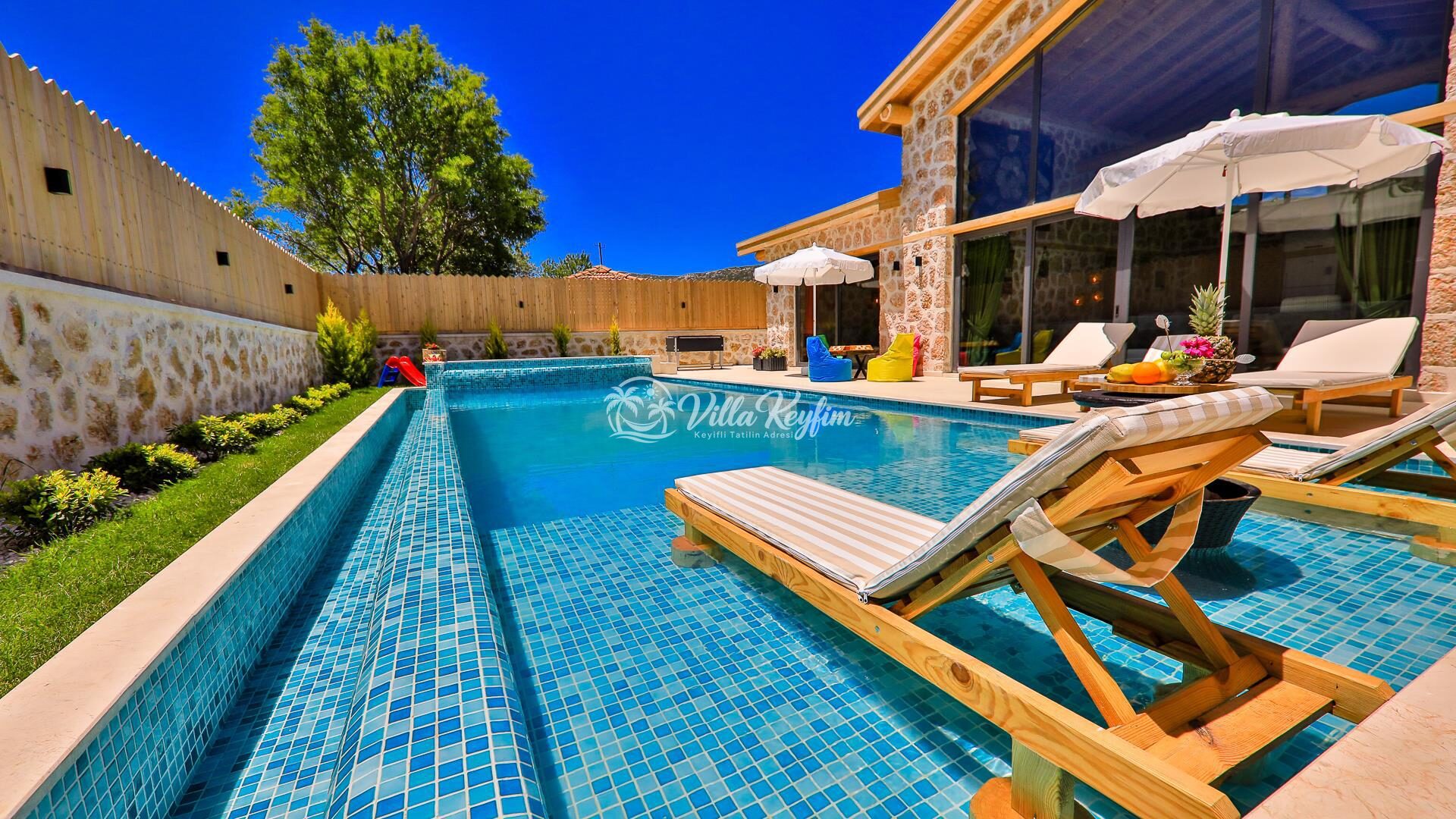 Villa Happiness — 4
