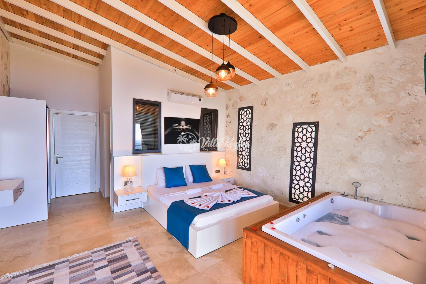 Villa Alaca — 13