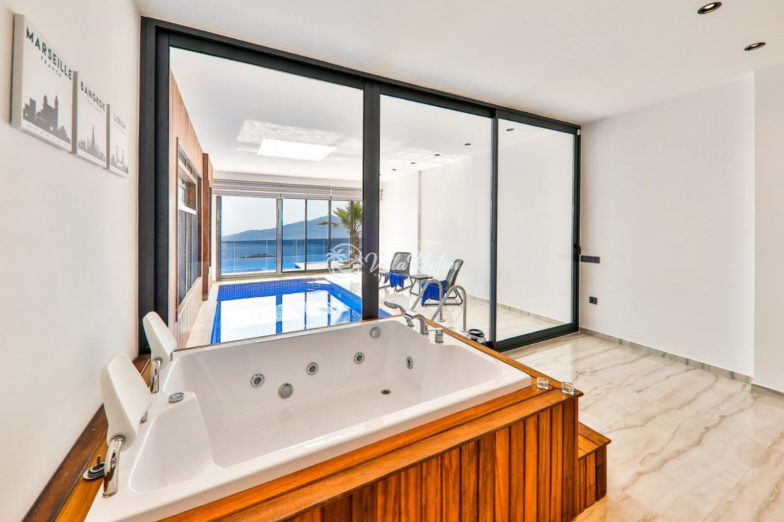 Villa Royal Romeo — 11