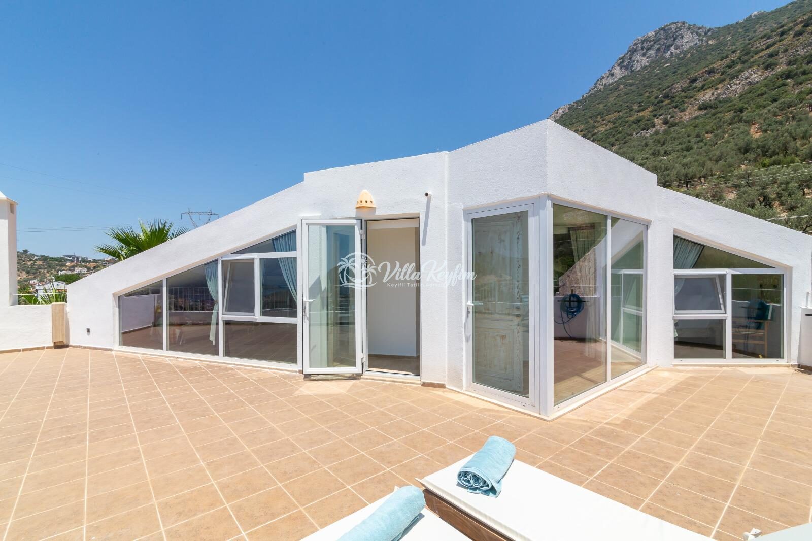 Villa Toros — 54
