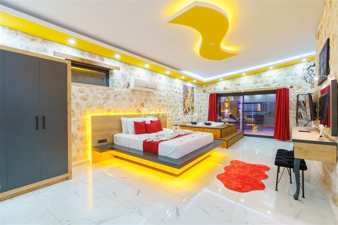 Villa Mira Queen — 49