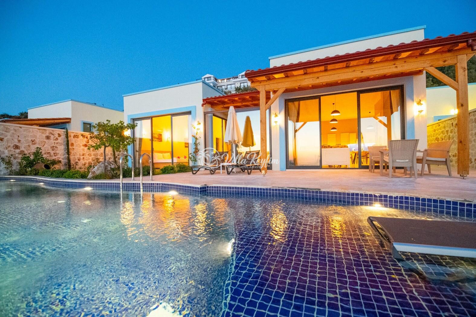 Villa Jade — 1