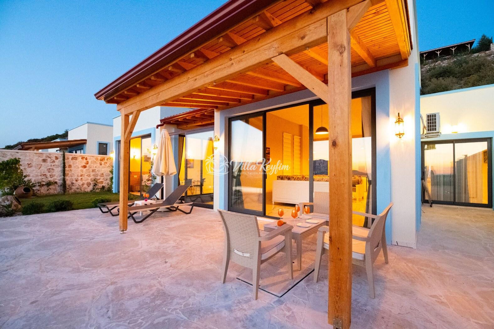 Villa Jade — 8