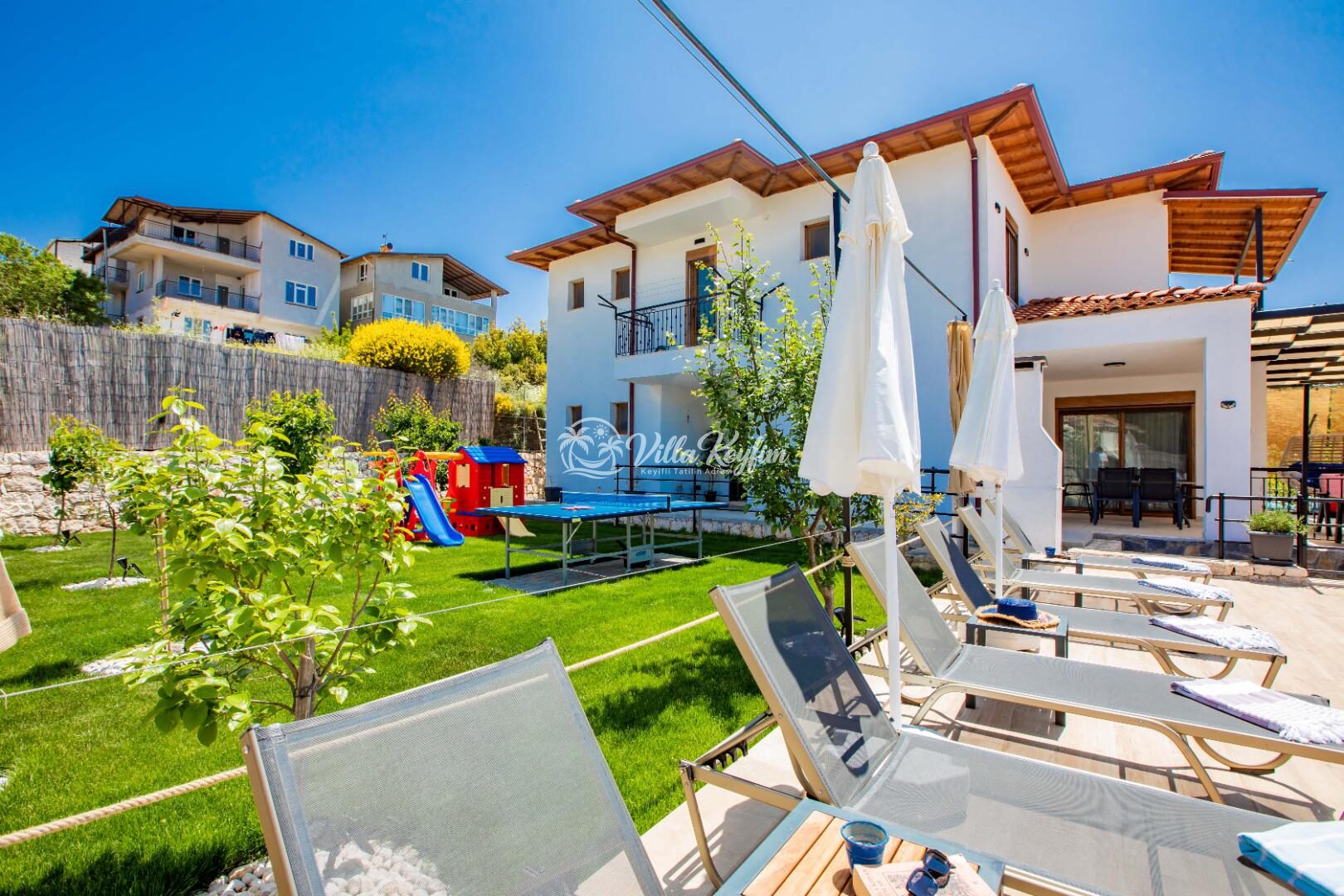 Villa Daphne — 9