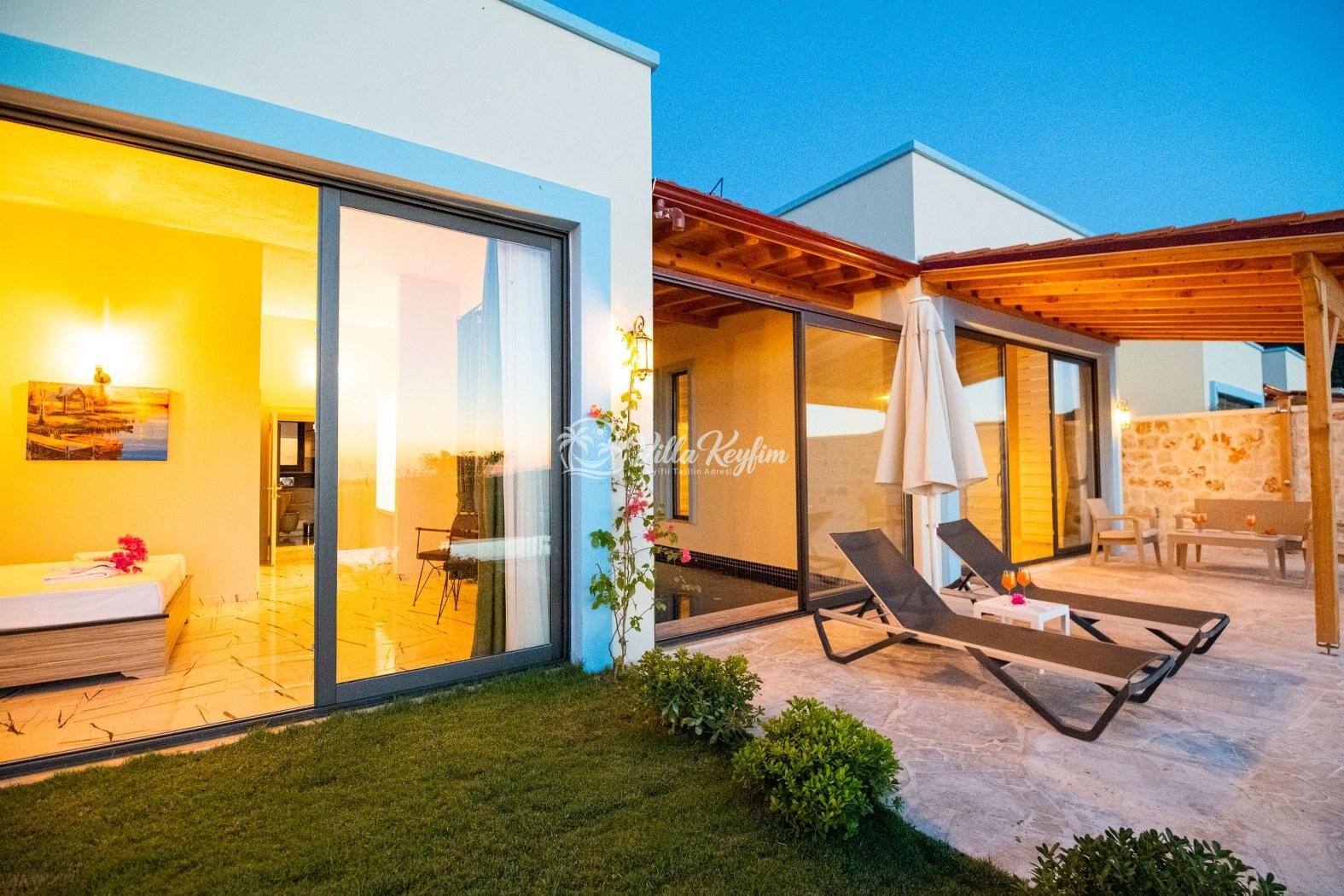 Villa Topaz — 19