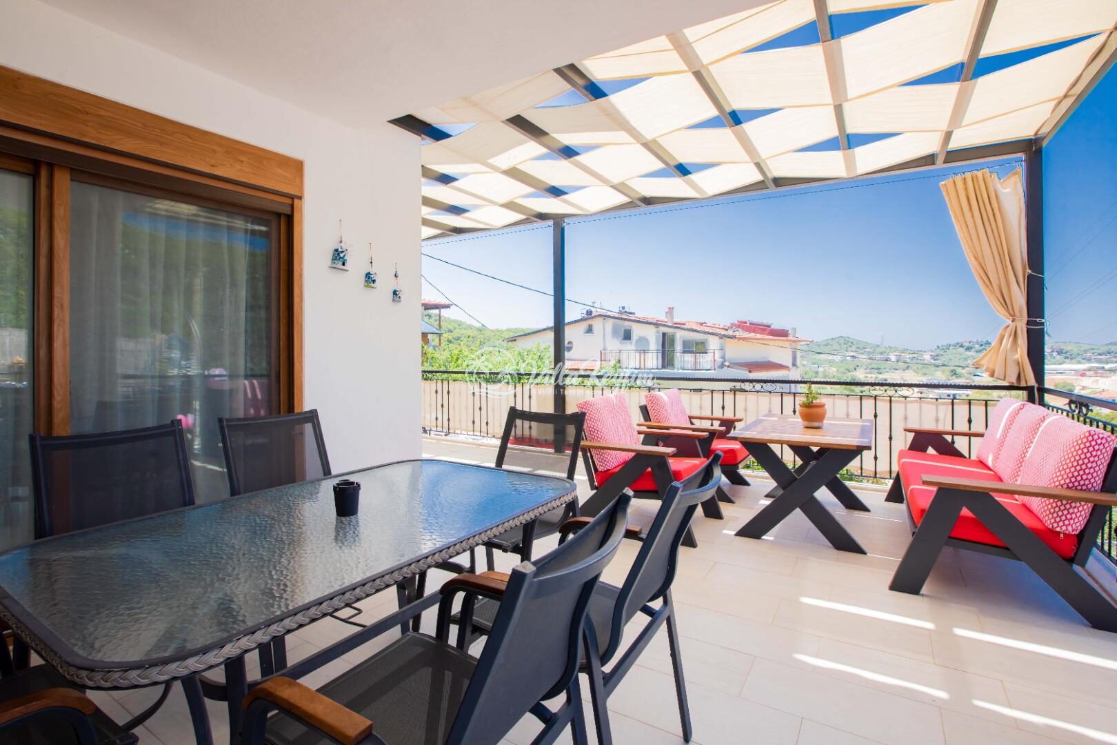 Villa Daphne — 35