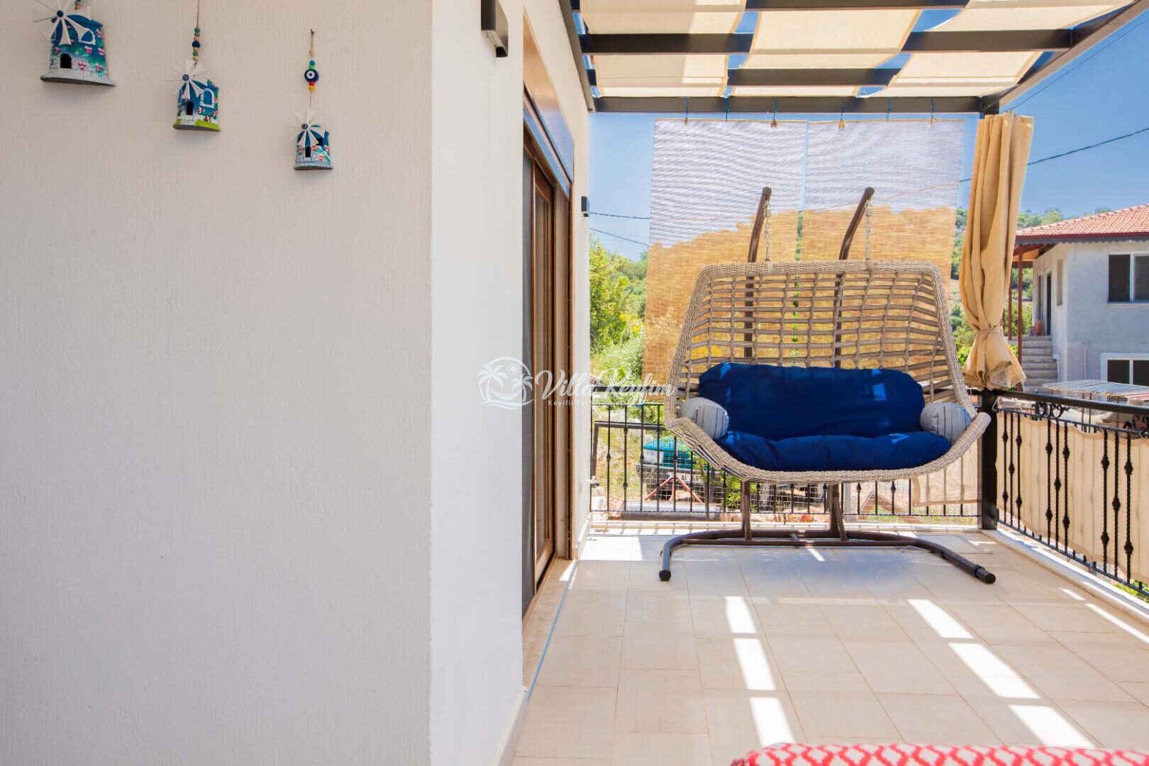 Villa Daphne — 36