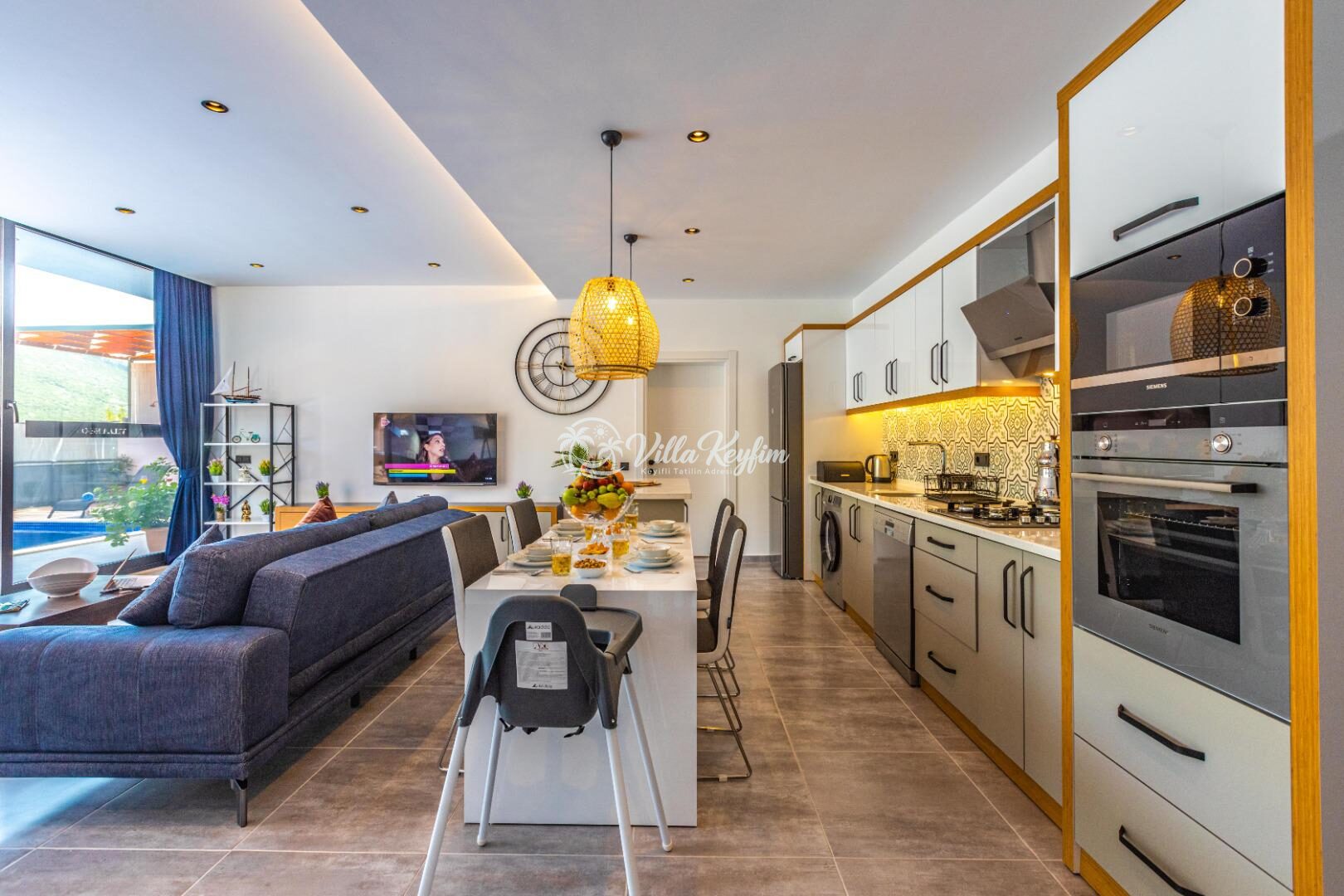 Villa Neon — 55