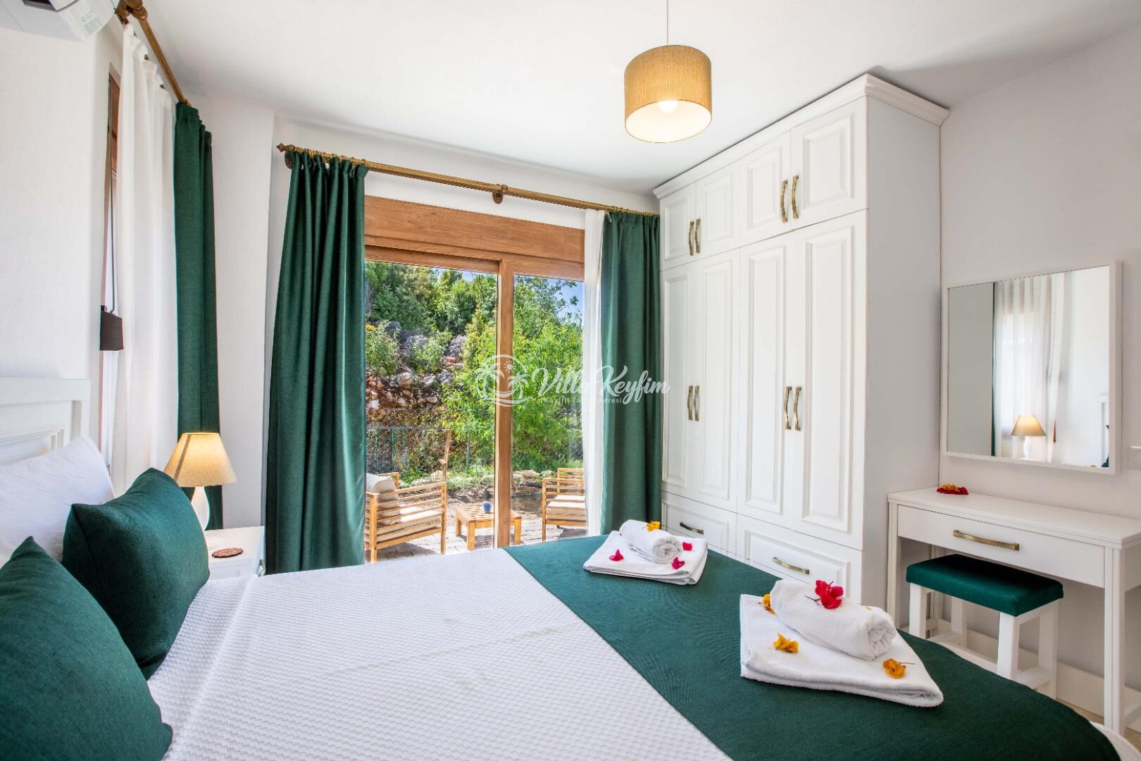 Villa Daphne — 76
