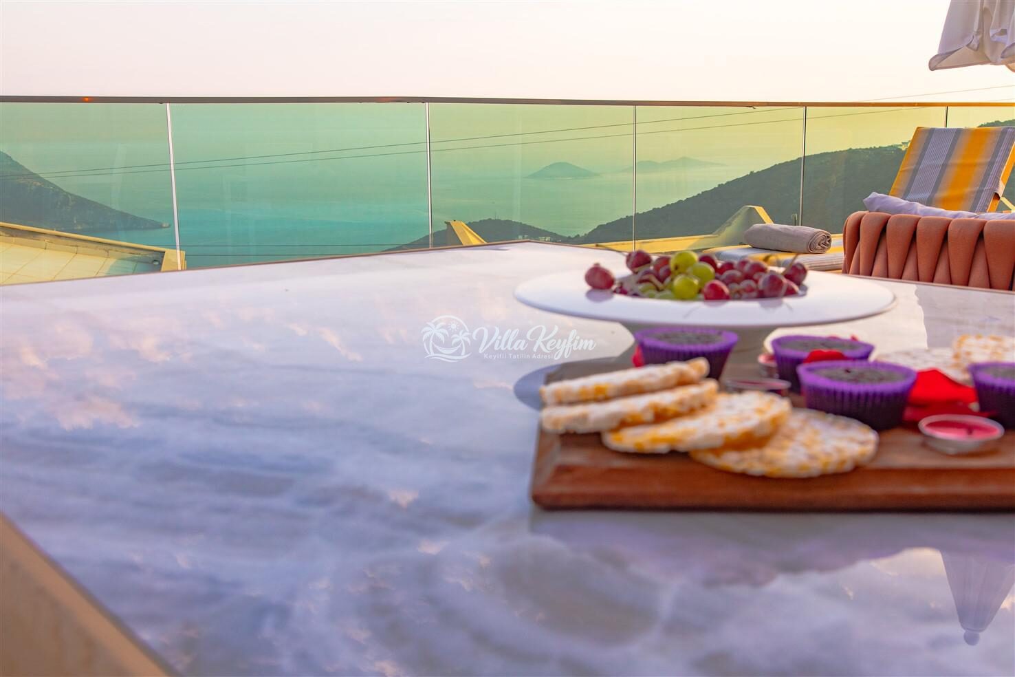 Villa Hills Köln — 3