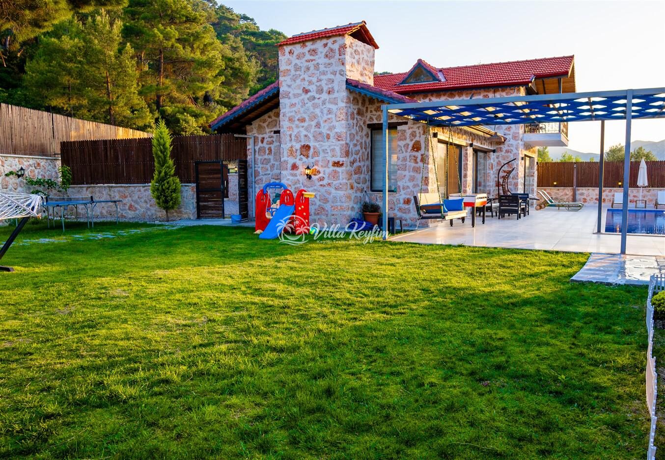 Villa Fiesta — 11