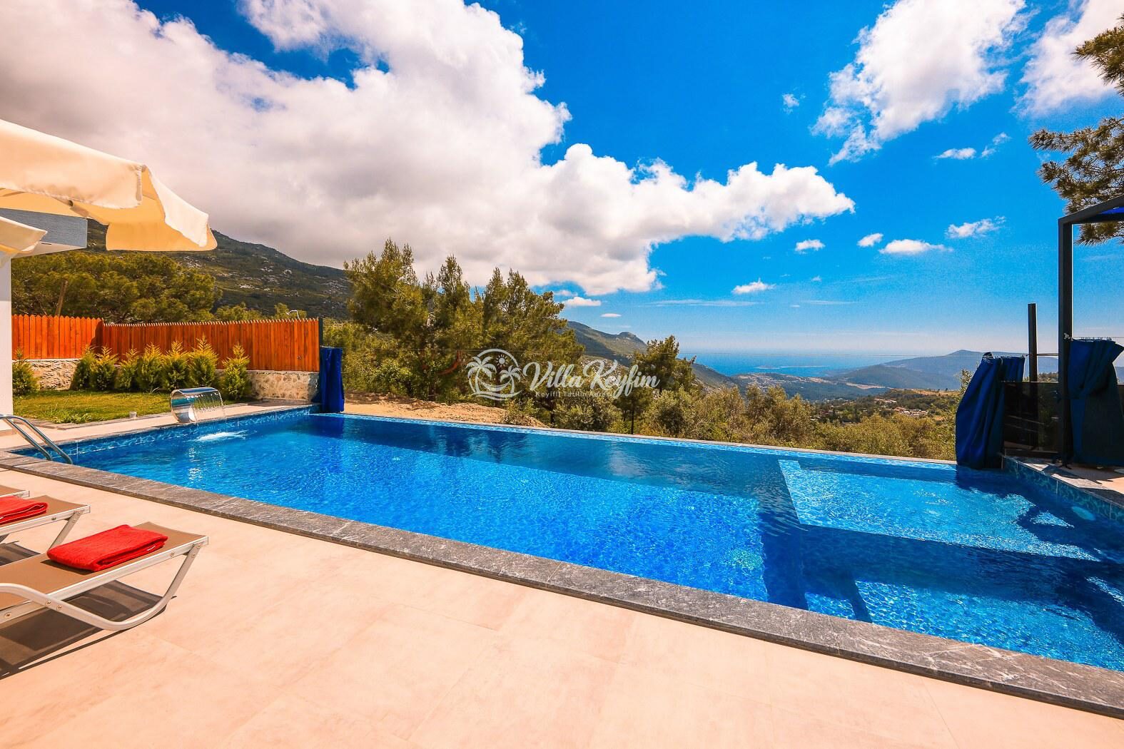 Villa Karnaval — 18
