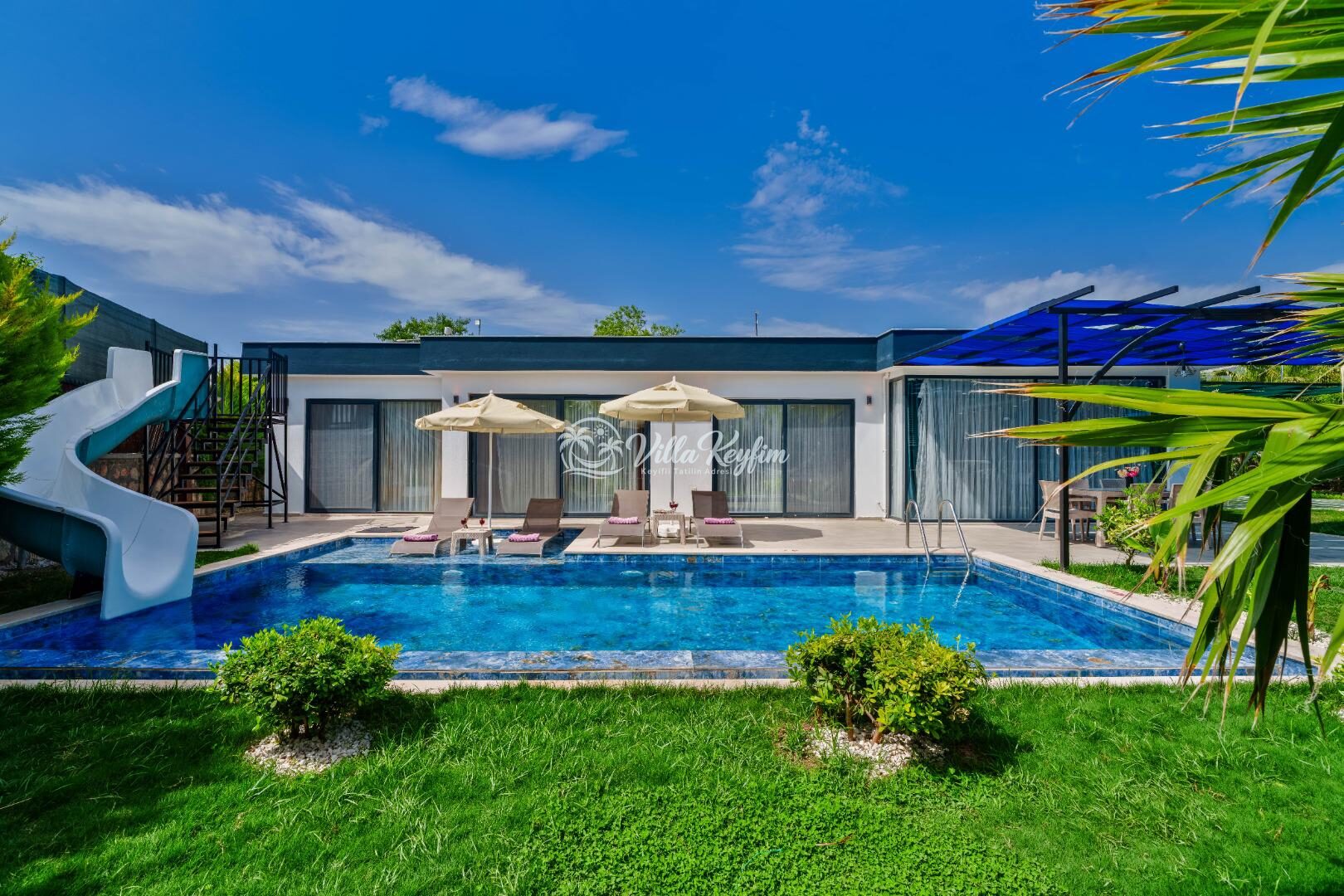 Villa Elena 1 — 9