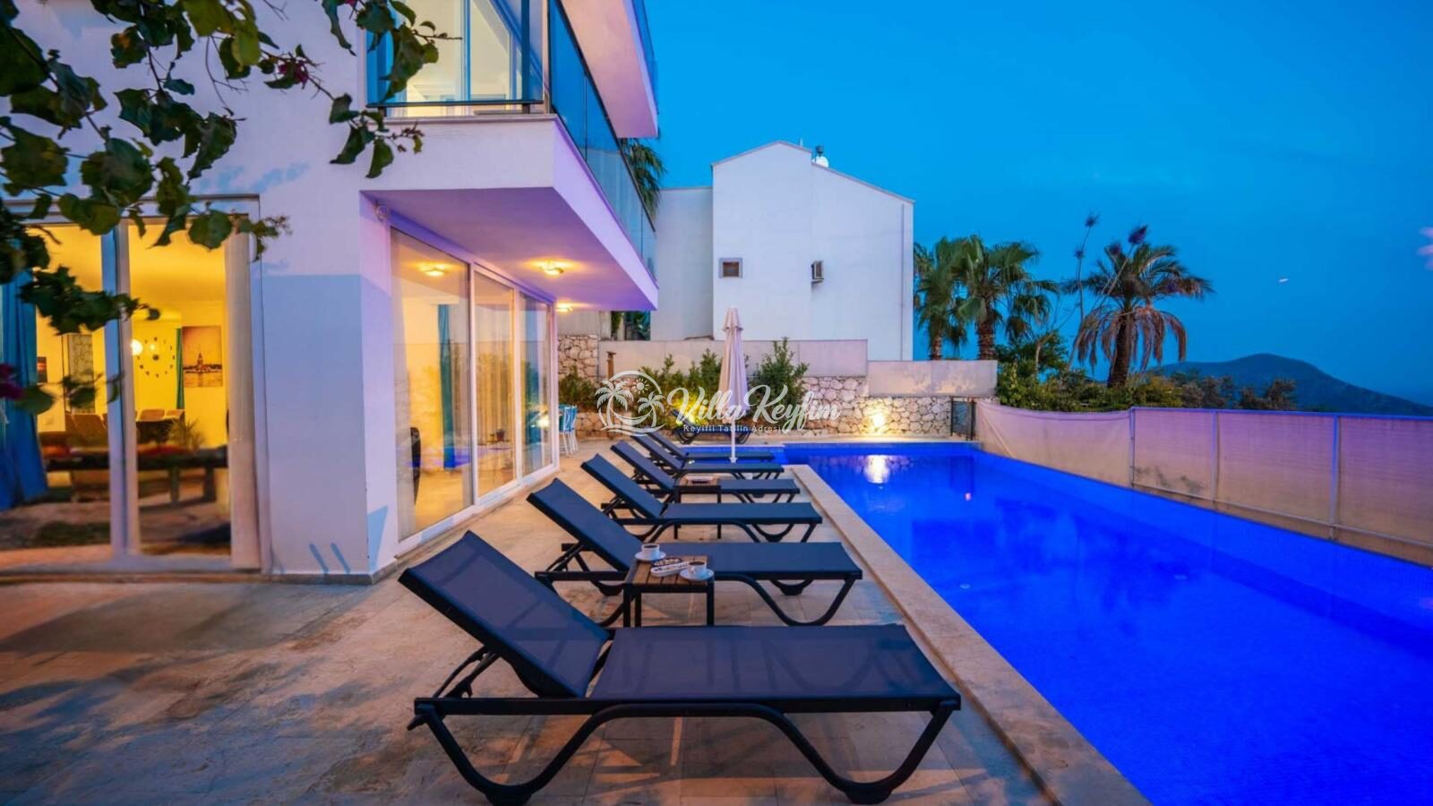 Villa Trios — 4