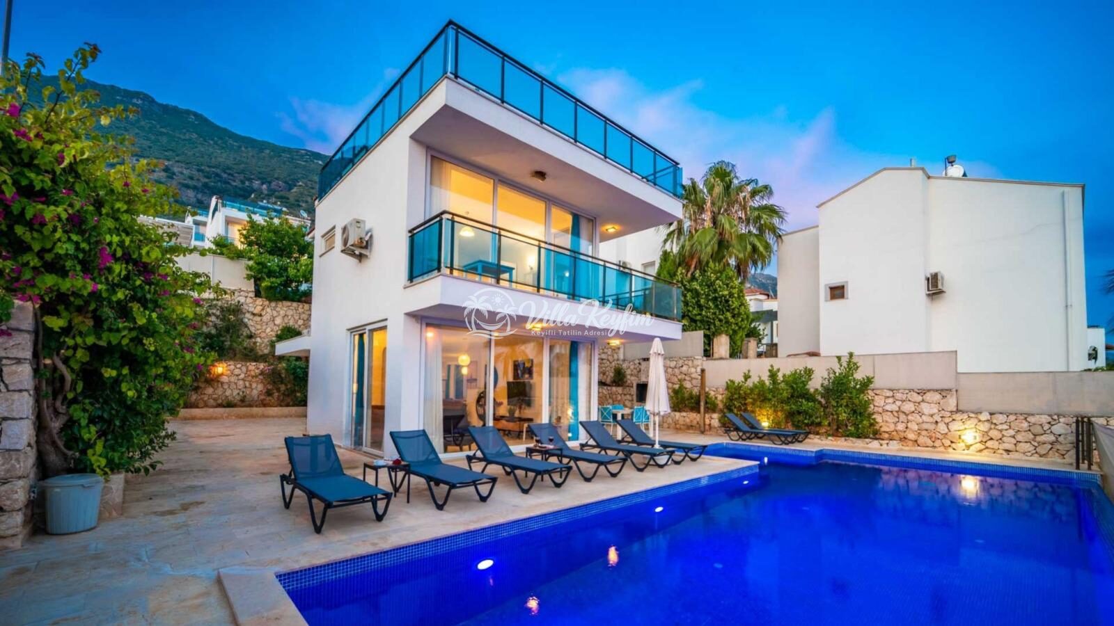 Villa Trios — 8