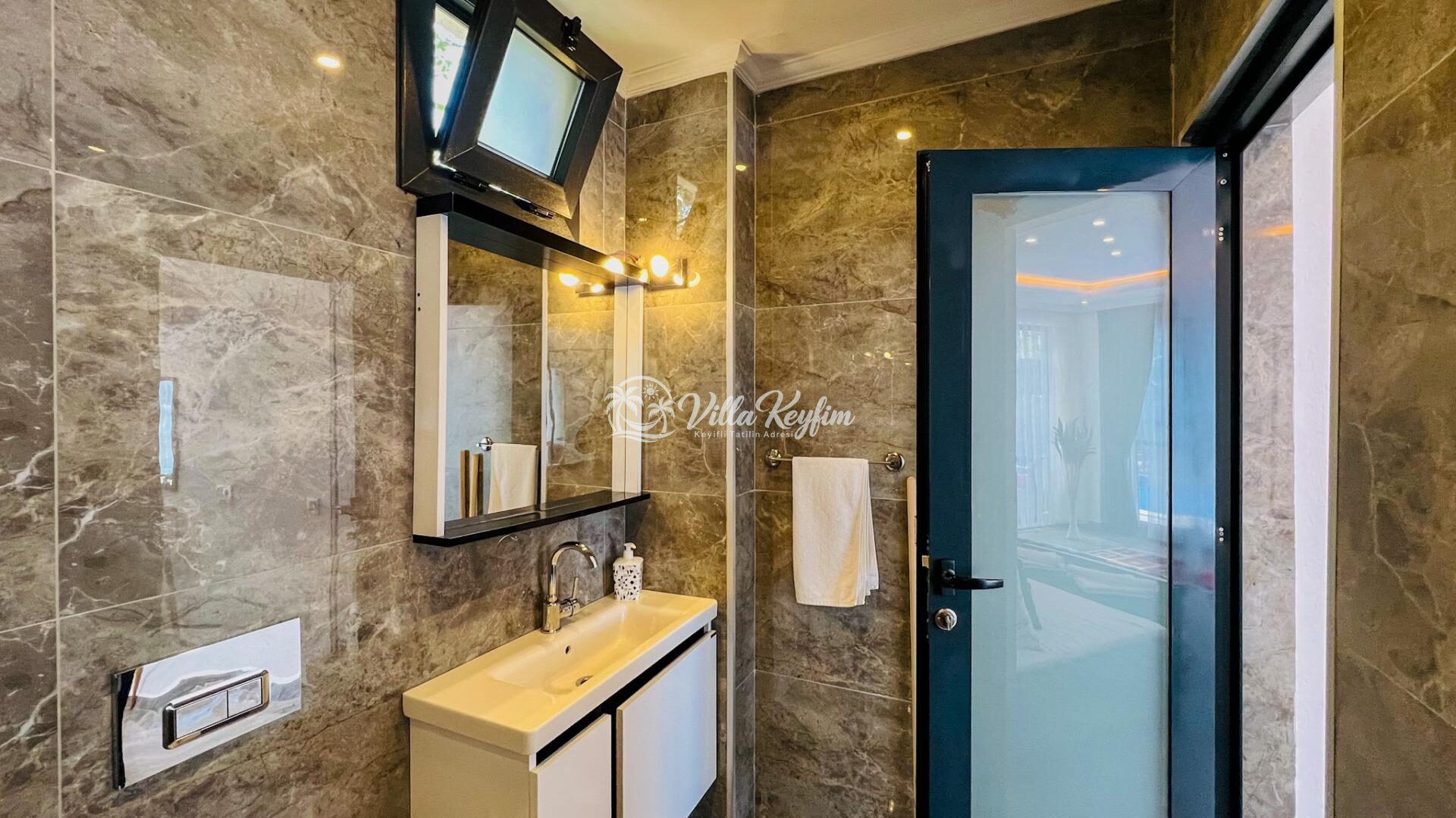 Villa Lantana — 24