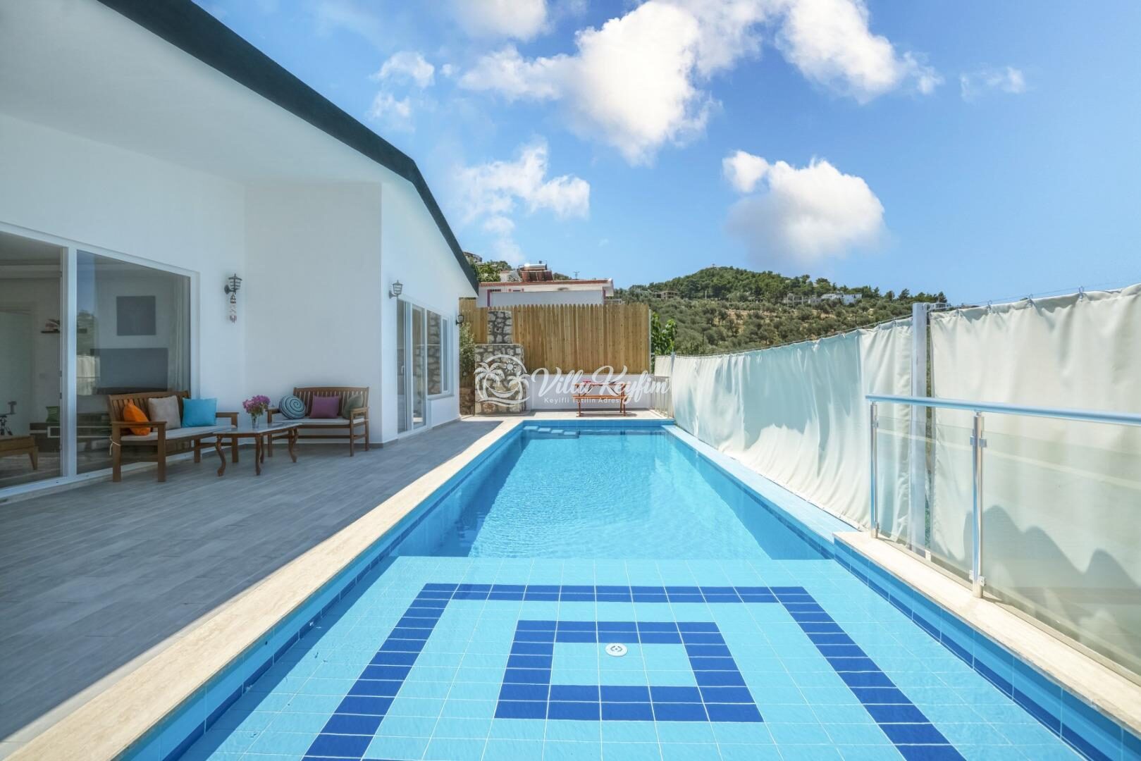 Villa Pandora — 2