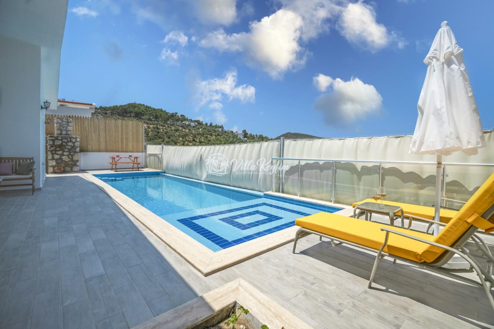 Villa Pandora — 4