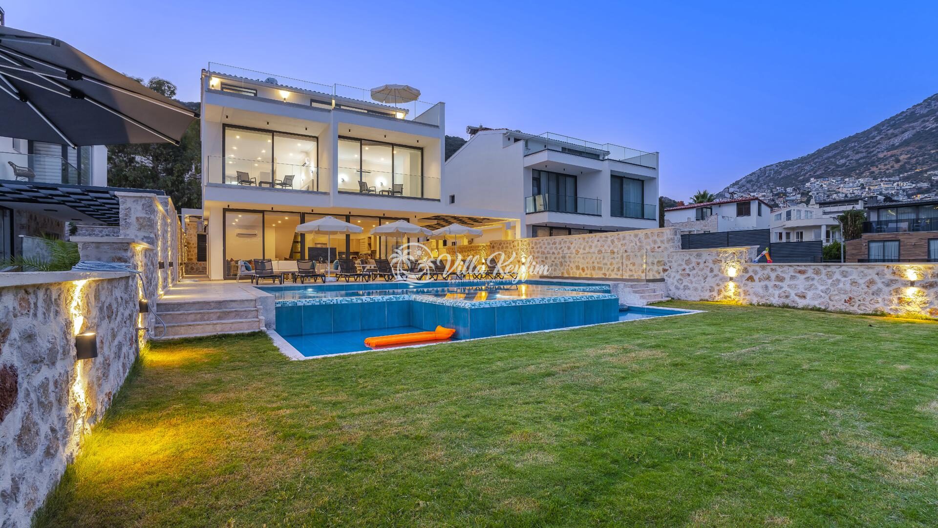 Villa Lion — 15