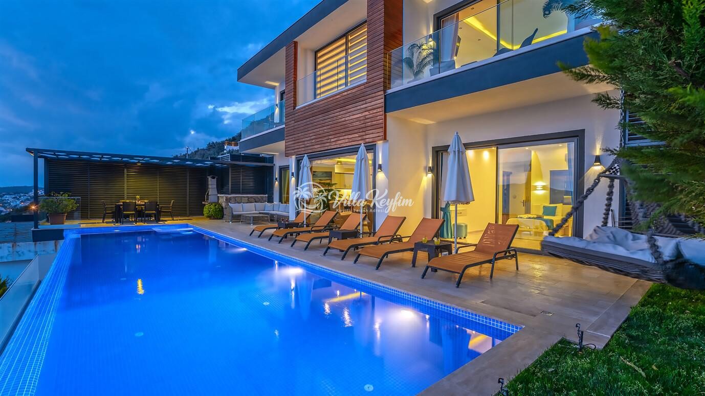 Villa Royal — 1