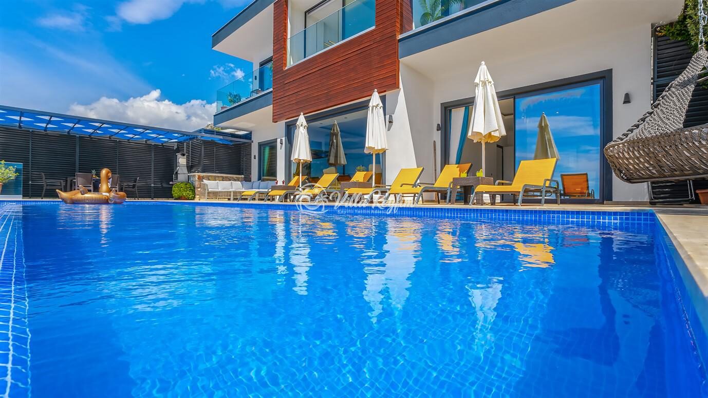 Villa Royal — 19