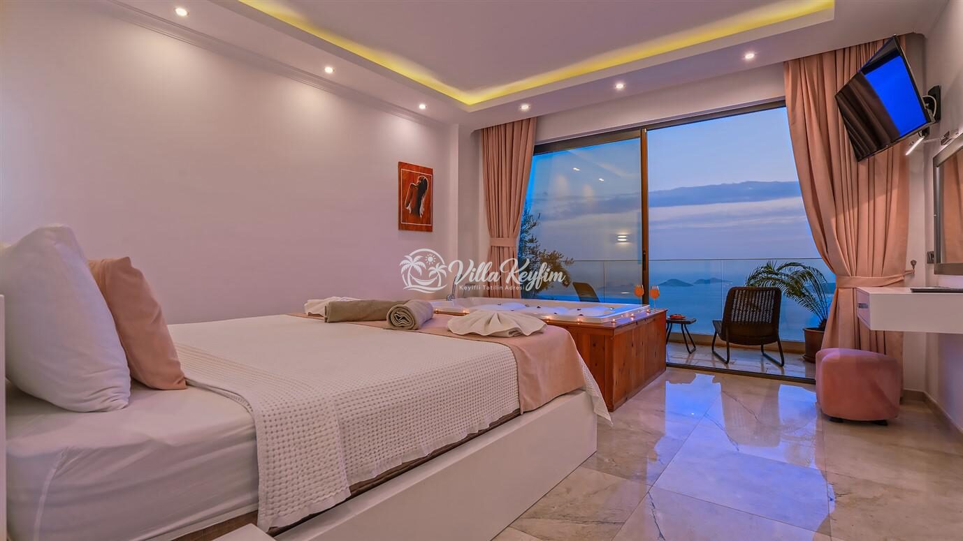 Villa Royal — 46