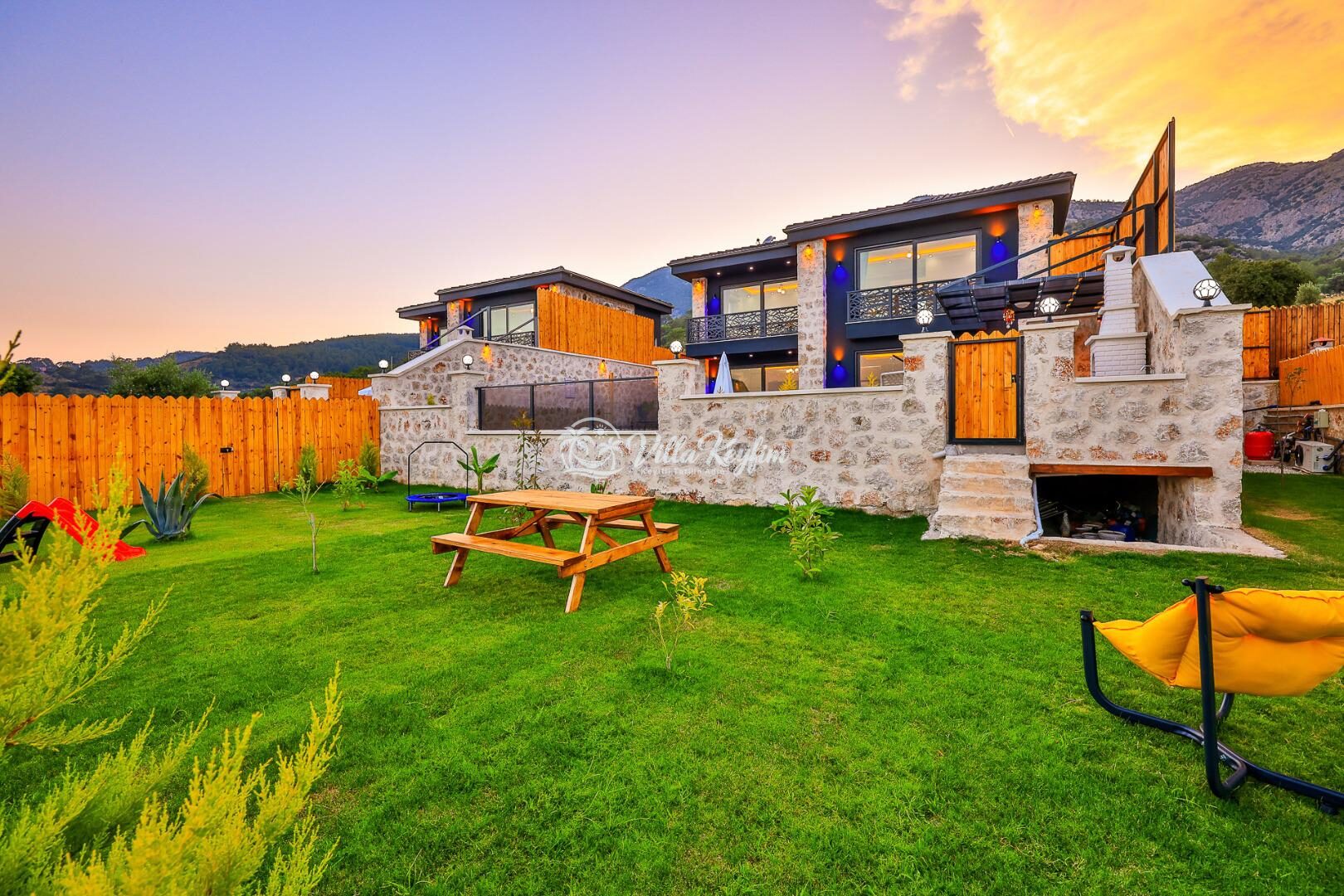 Villa Sandak 3 — 5