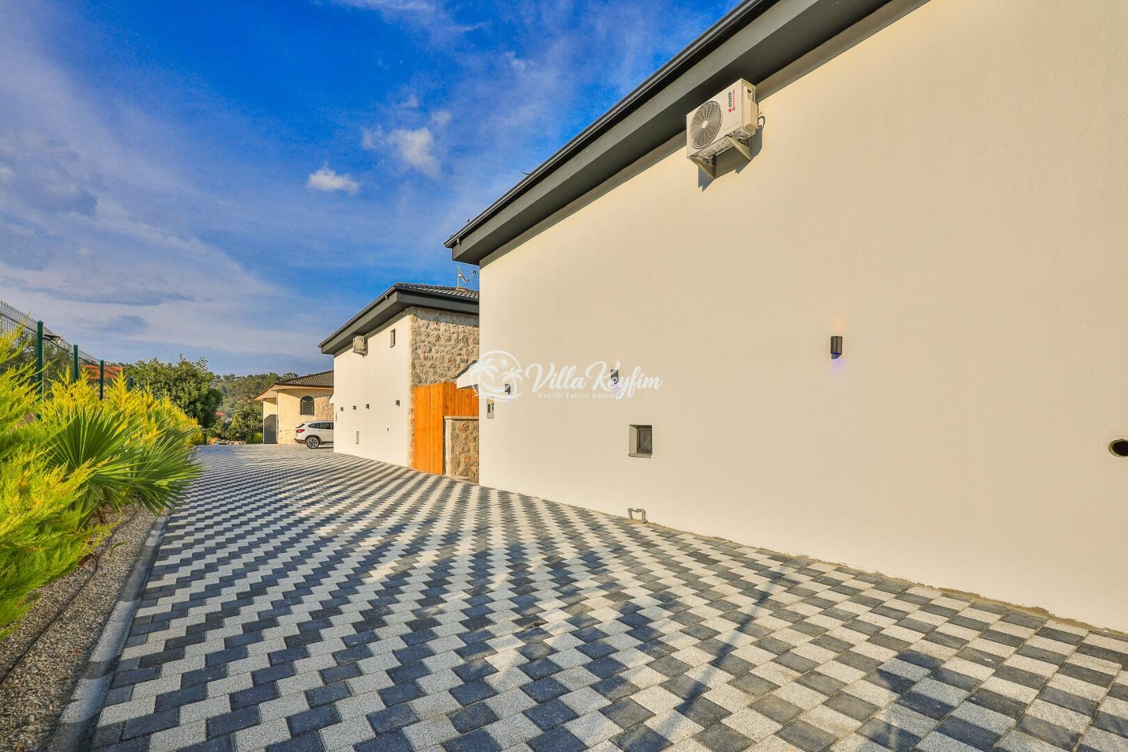 Villa Sandak 4 — 37