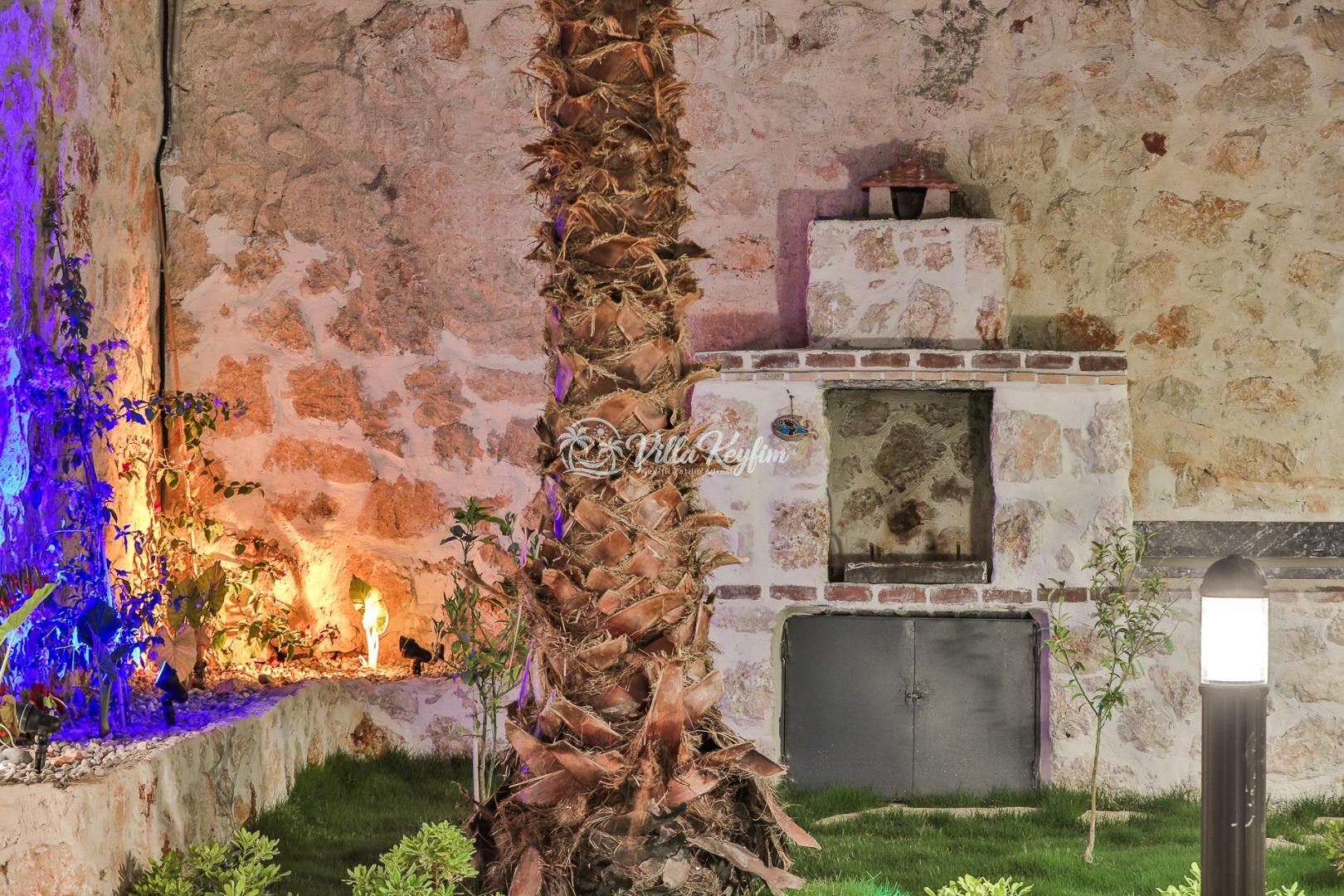 Villa Royal Life — 38