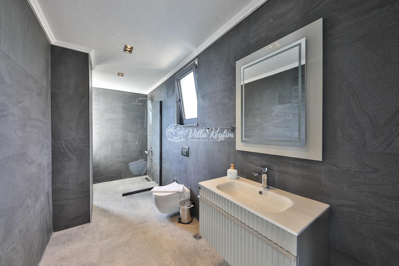 Villa Royal Life — 119