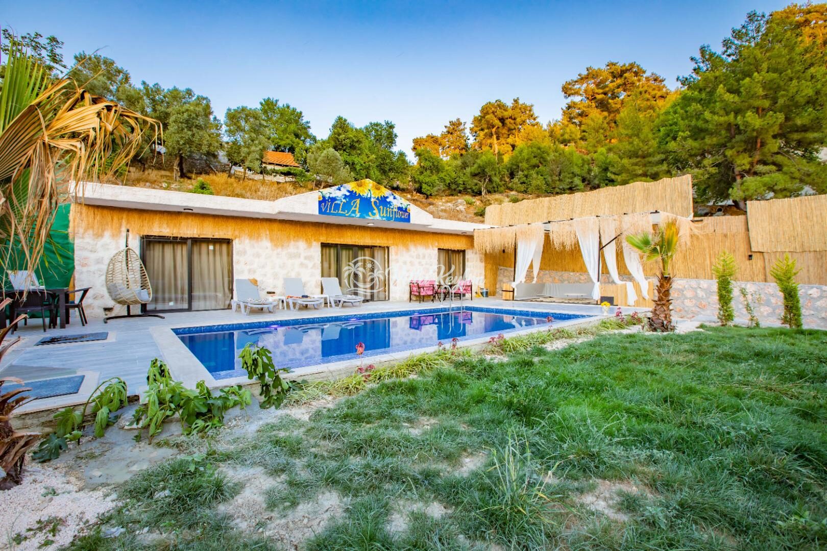 Villa Sunflower — 1
