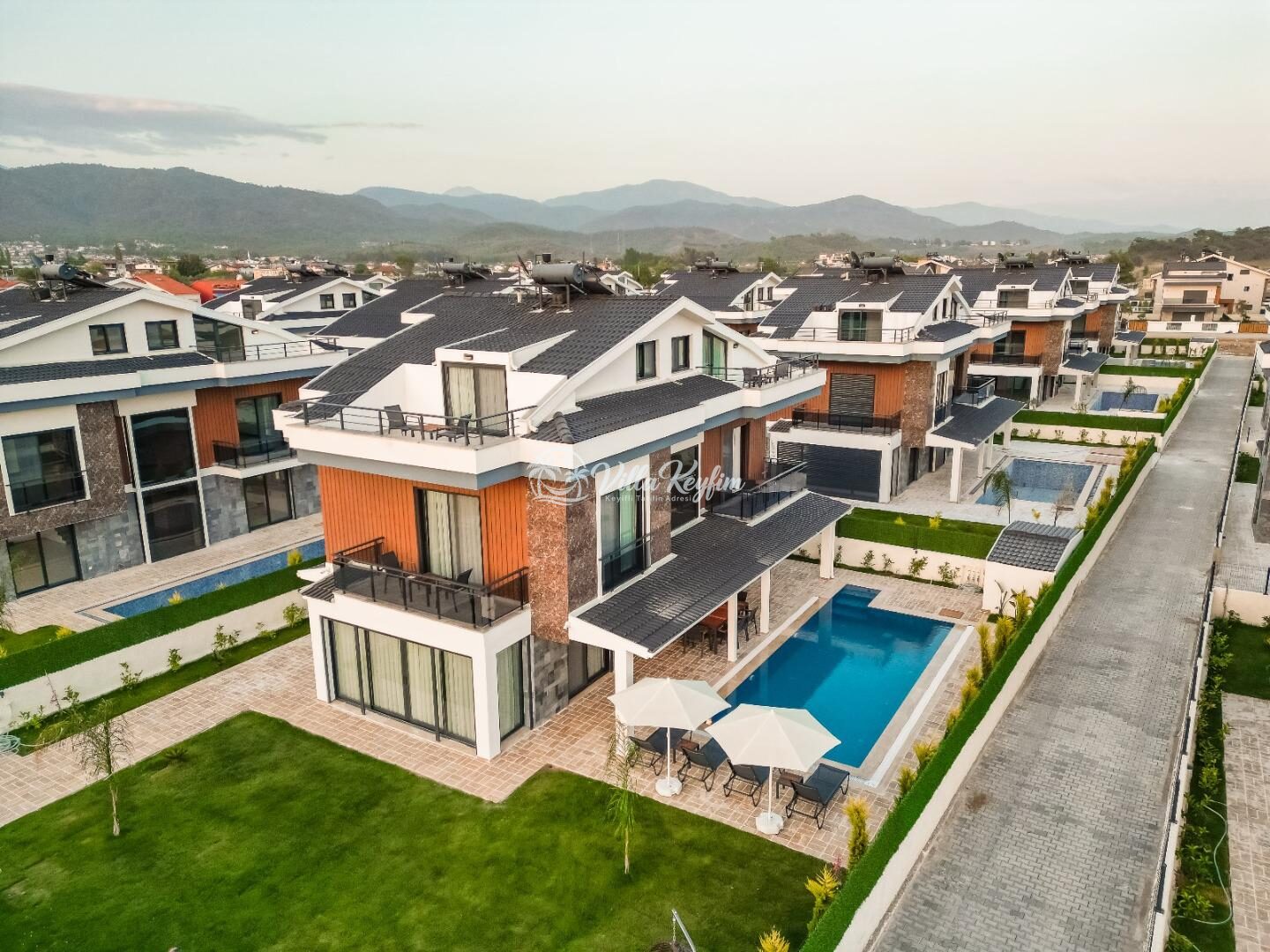Villa Galaksi Mars 2 — 7