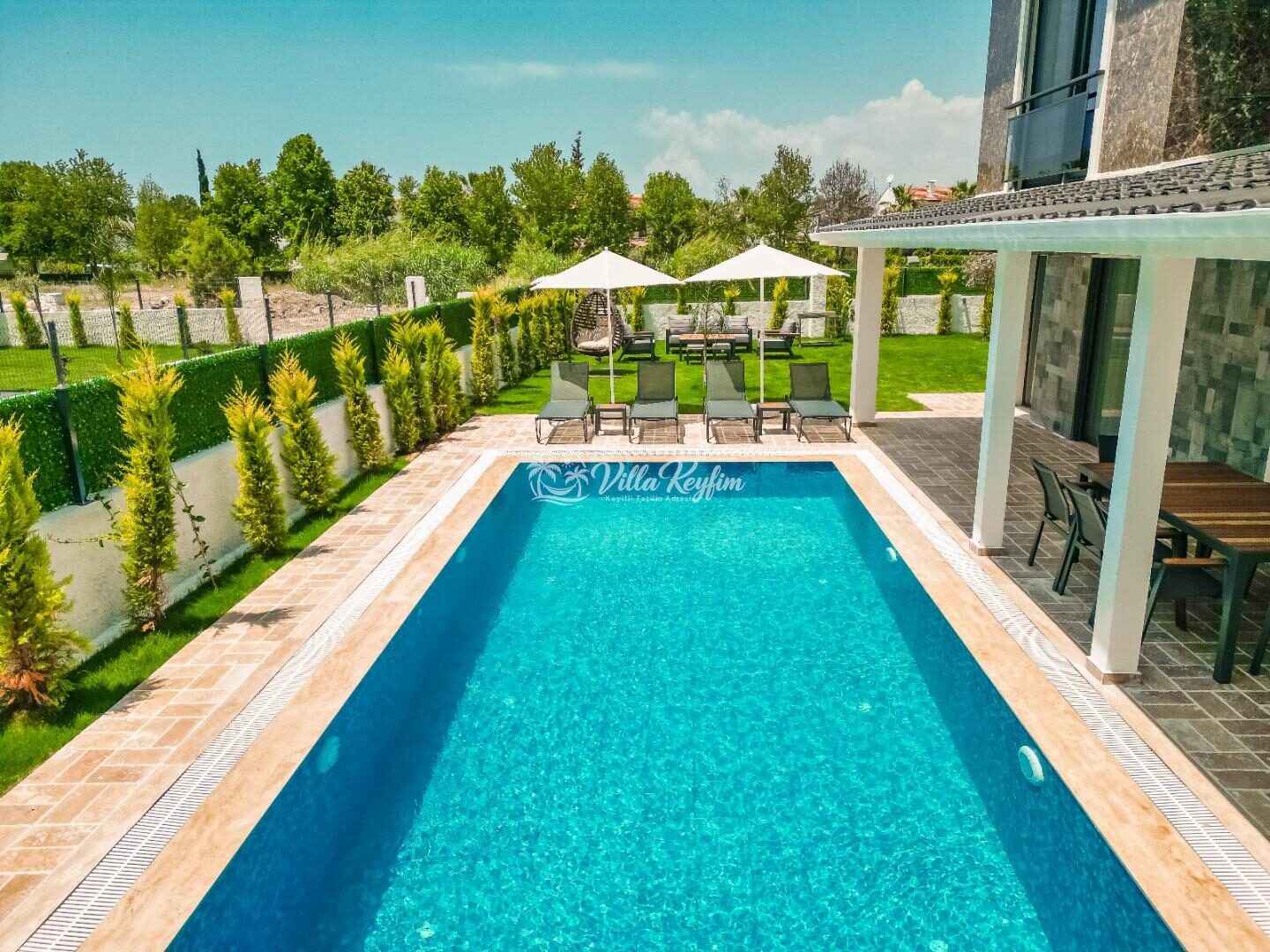 Villa Galaksi Mars 3 — 5