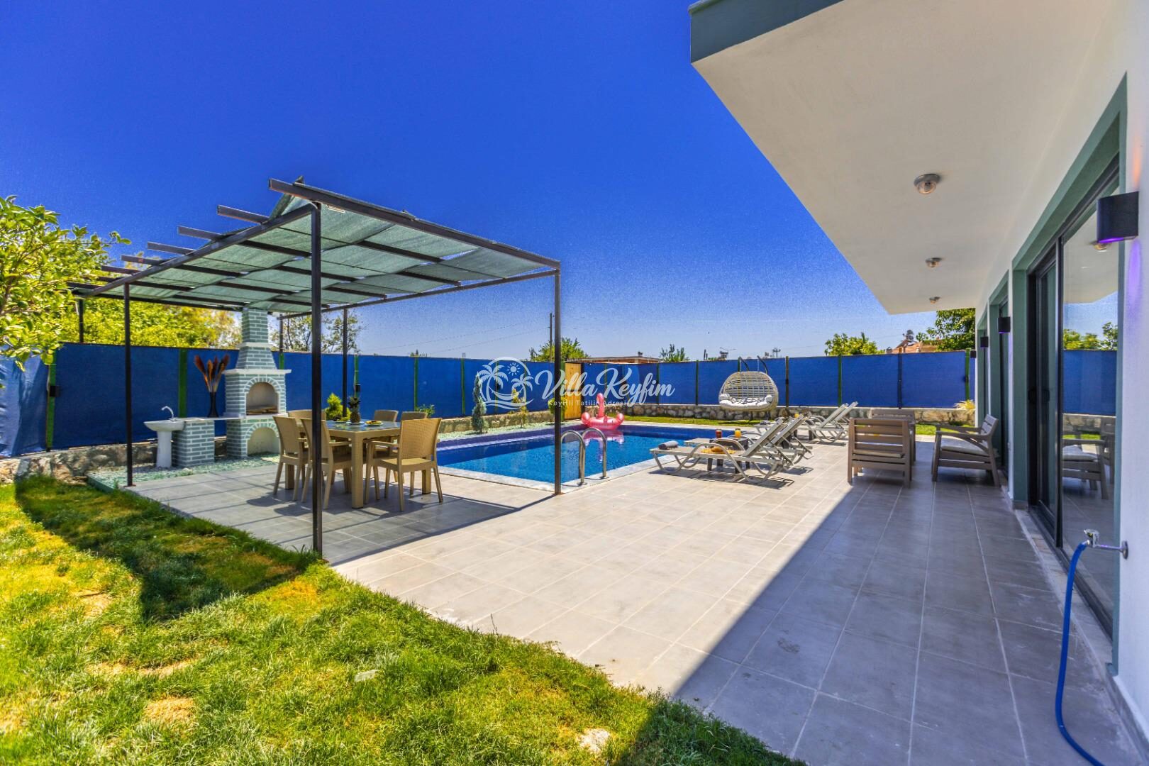Villa Last Summer — 27