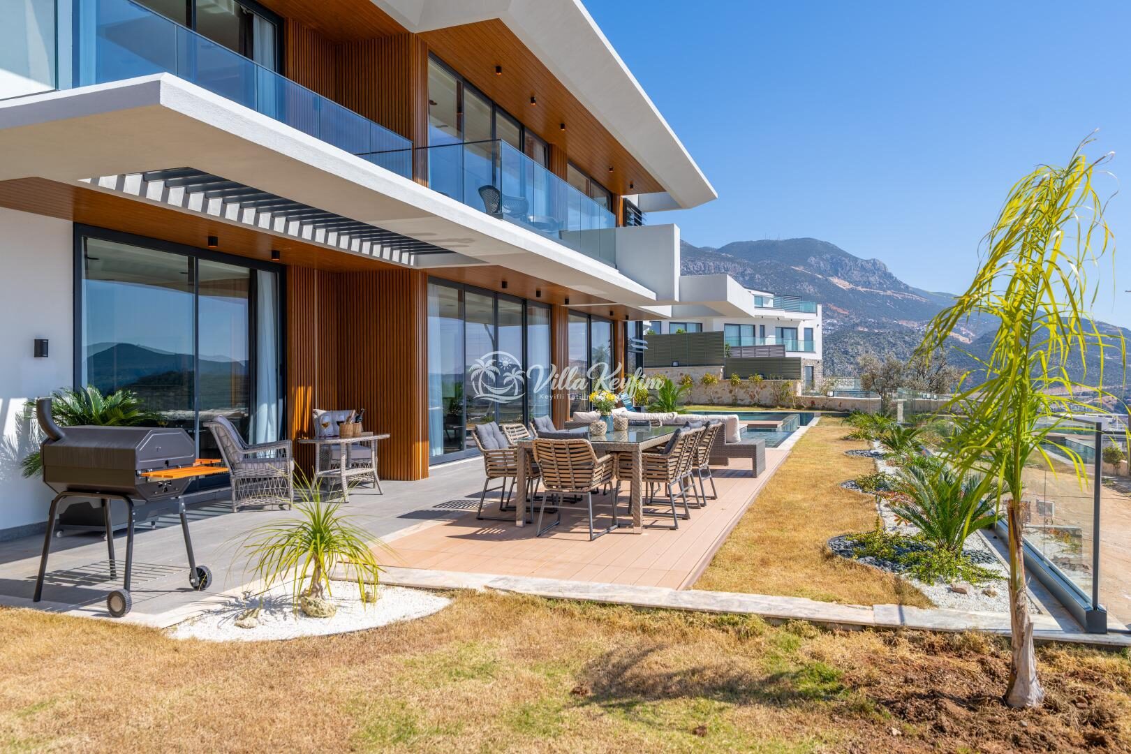 Villa Safran Flower — 16