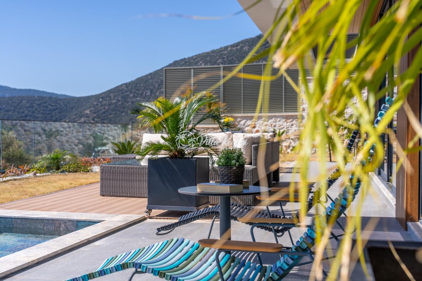 Villa Safran Flower — 21
