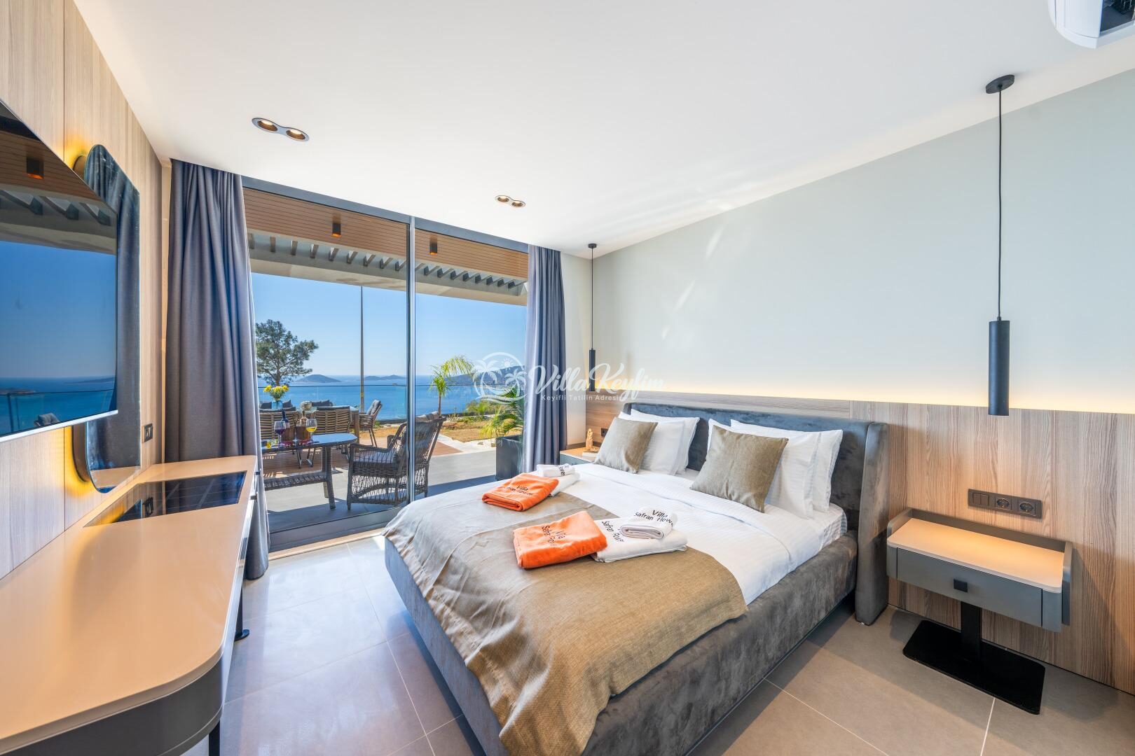 Villa Safran Flower — 42