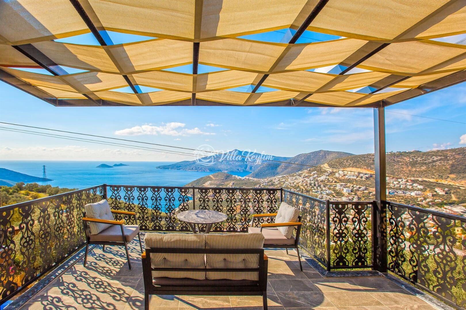 Villa Blue Vista — 12