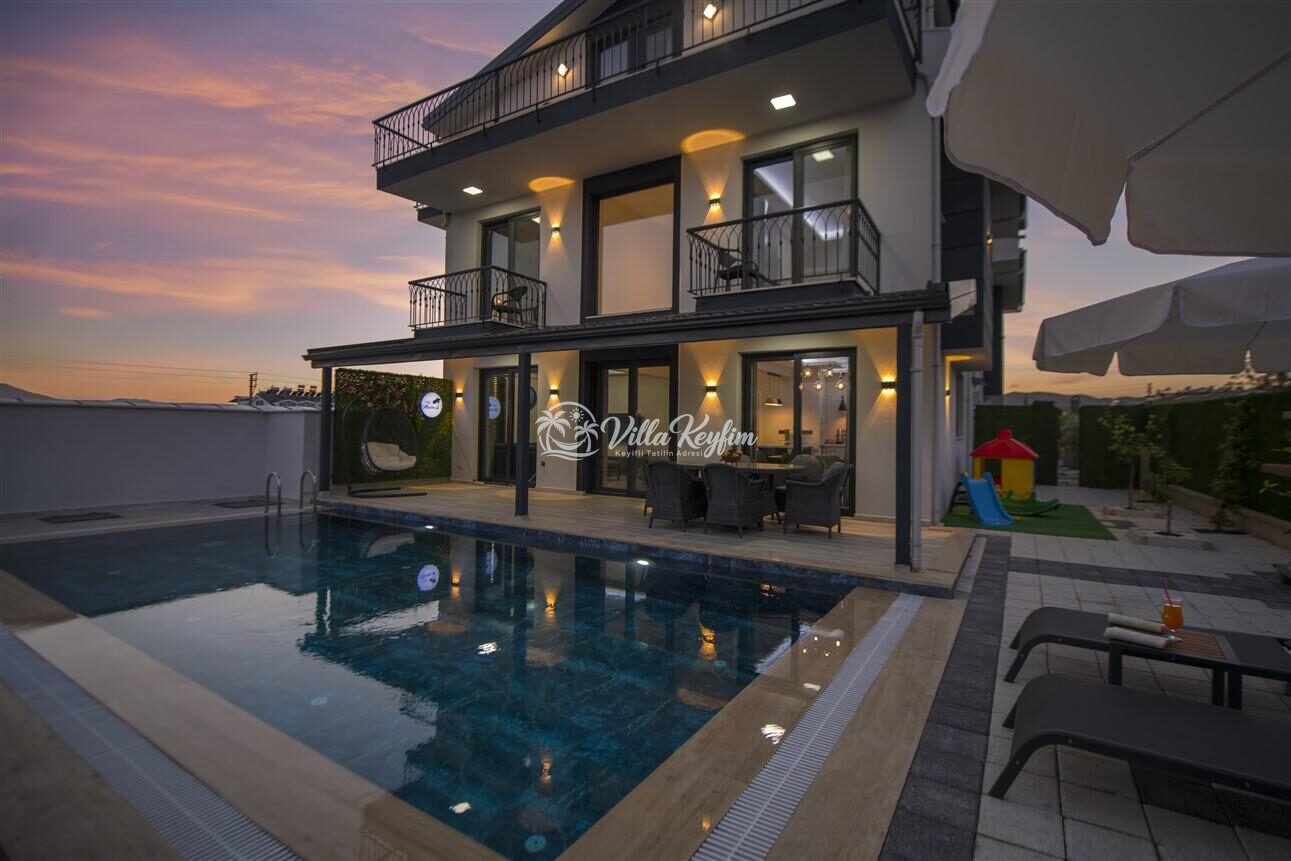 Villa Malibu — 4
