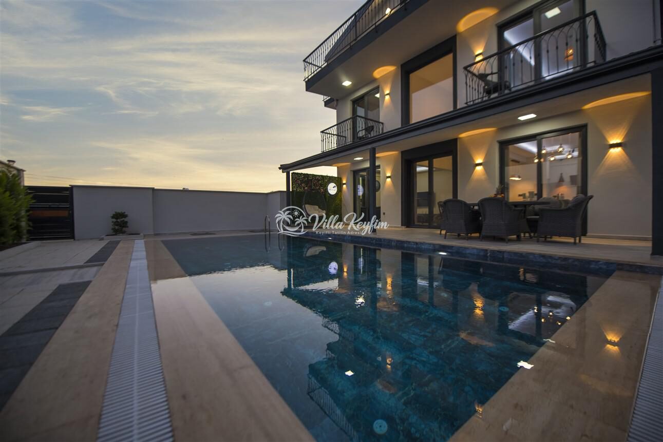 Villa Malibu — 5
