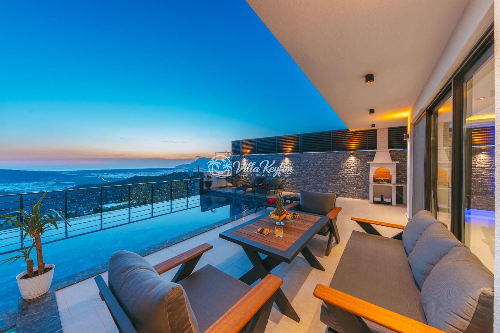 Villa Xanadu — 8