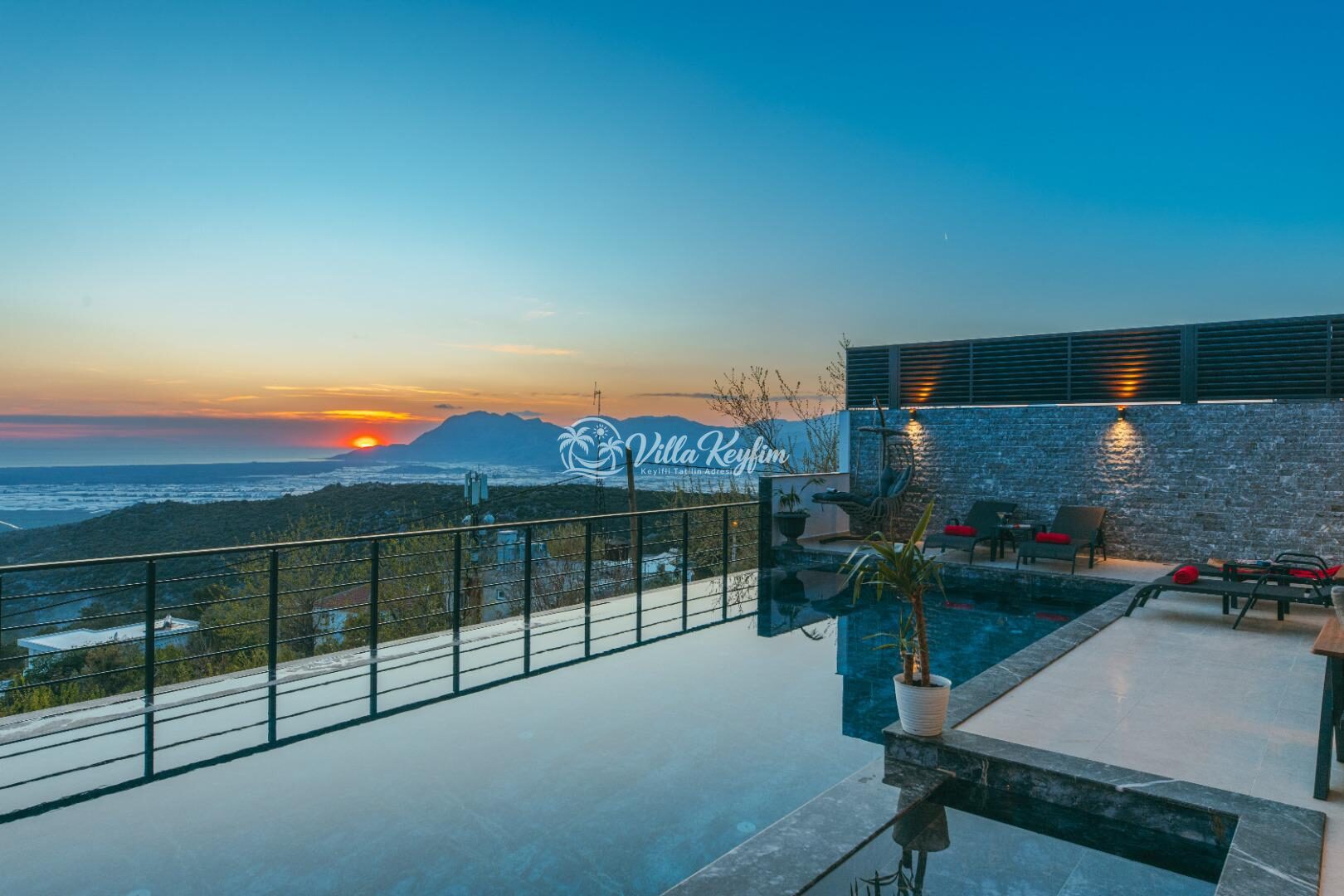 Villa Xanadu — 14