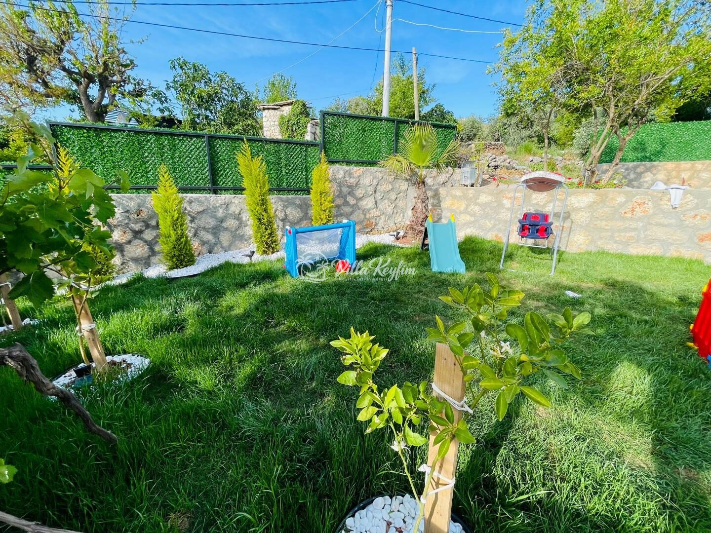 Villa Xanadu — 86