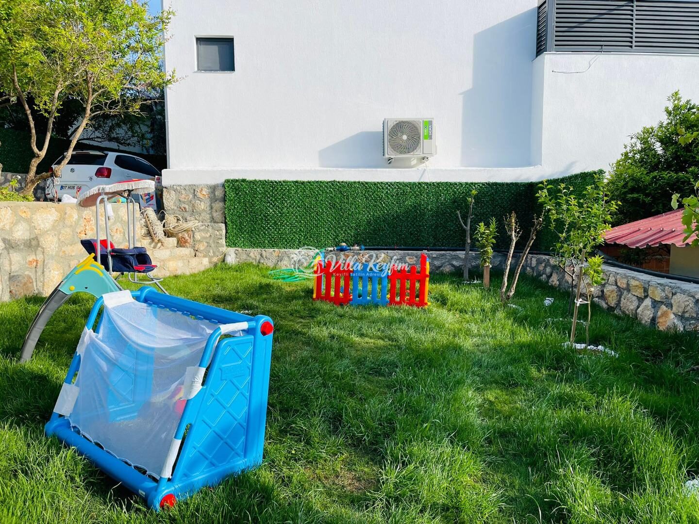 Villa Xanadu — 98