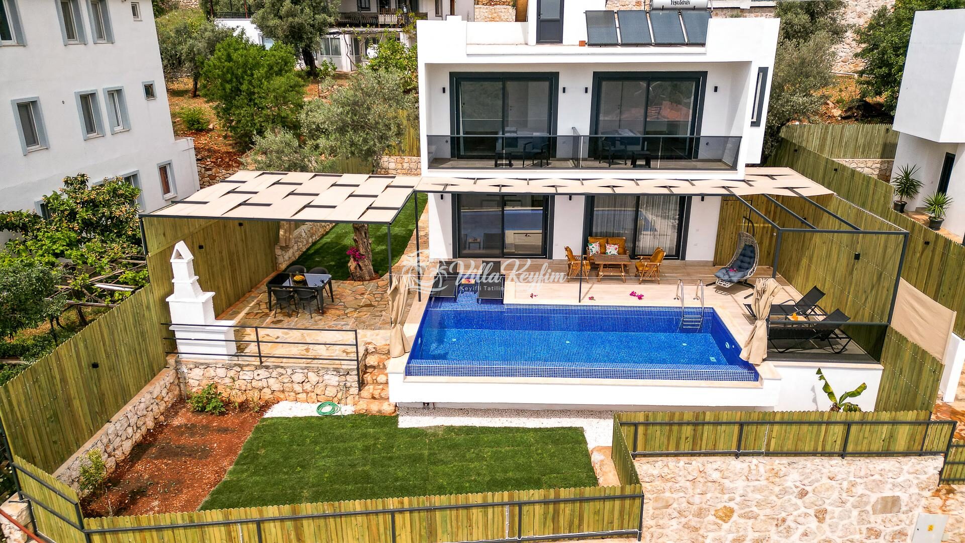 Villa Albedo Blue — 2