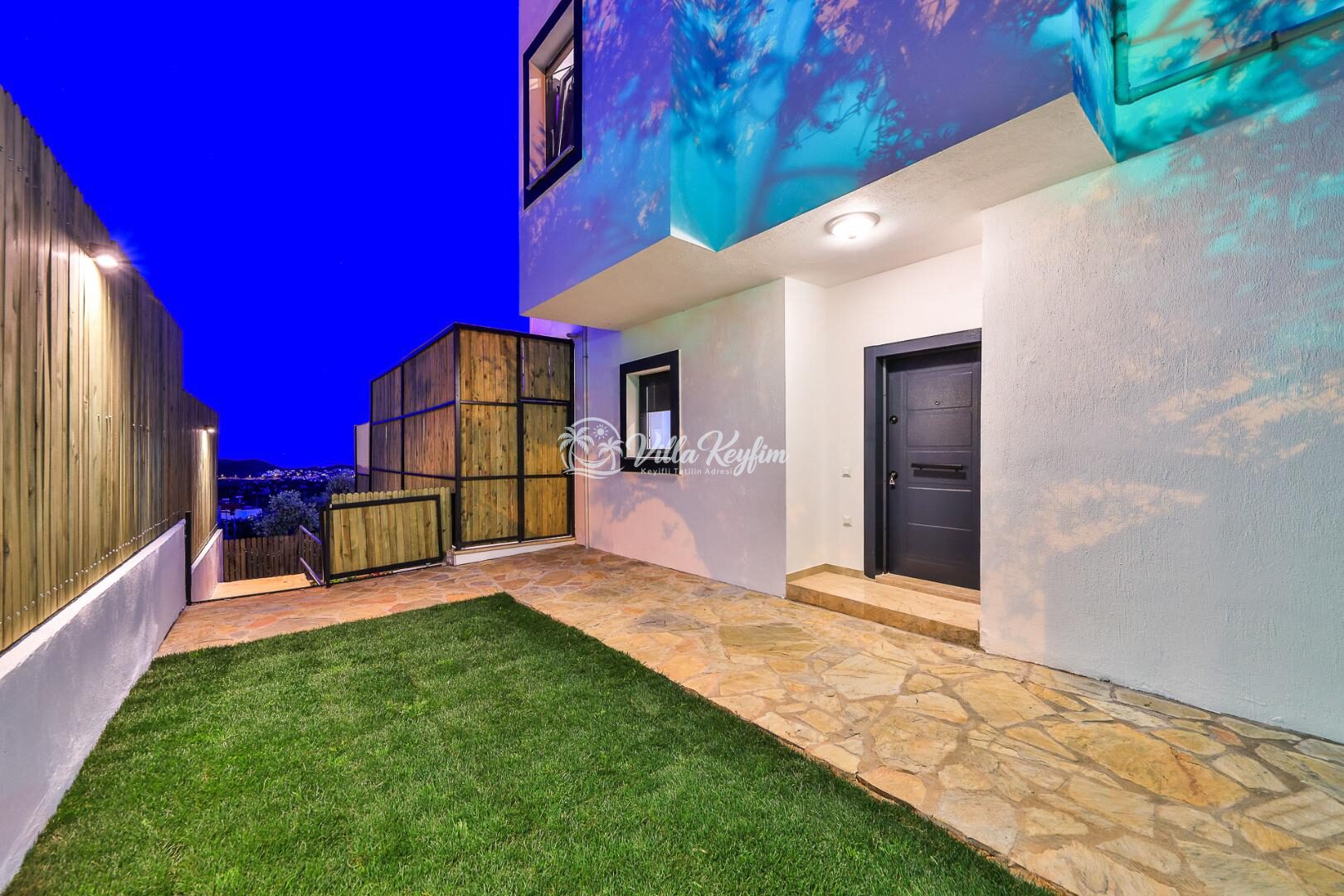 Villa Albedo Blue — 12