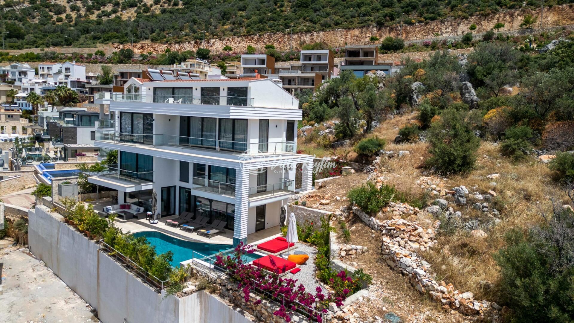 Villa Lumineux — 7