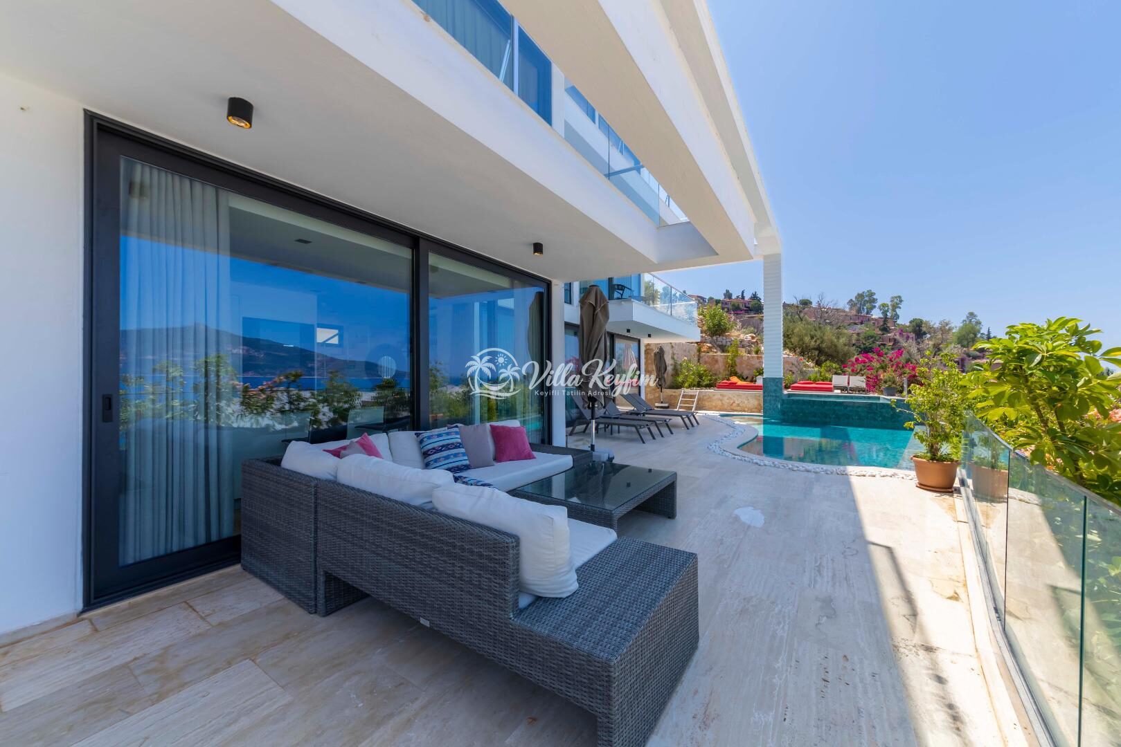 Villa Lumineux — 9