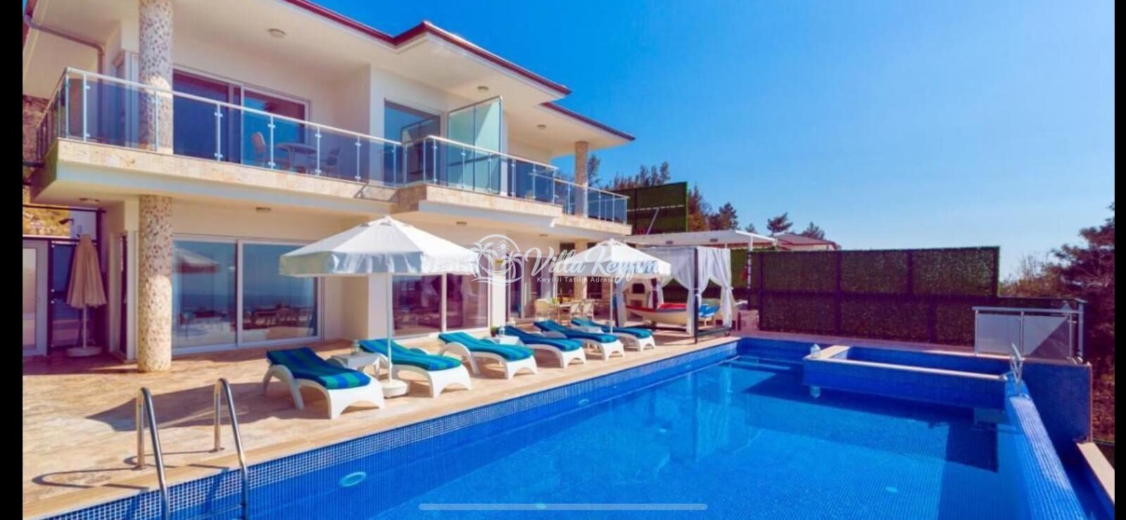 Villa Almira — 13